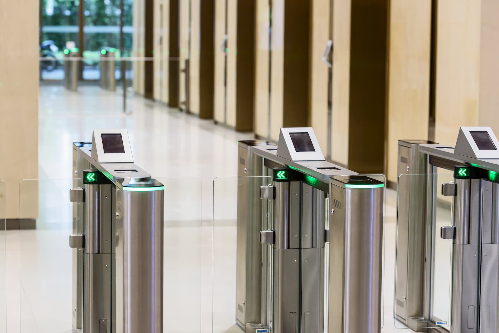 GAMMA SE HACE CON EL CONTROL DE ACCESOS Y ATENCIÓN AL USUARIO DE LOS ...